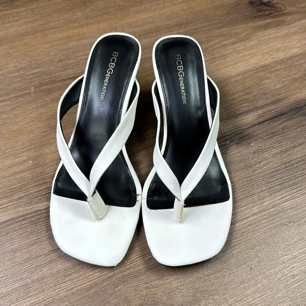 Sandals - Picture 1 of 11
